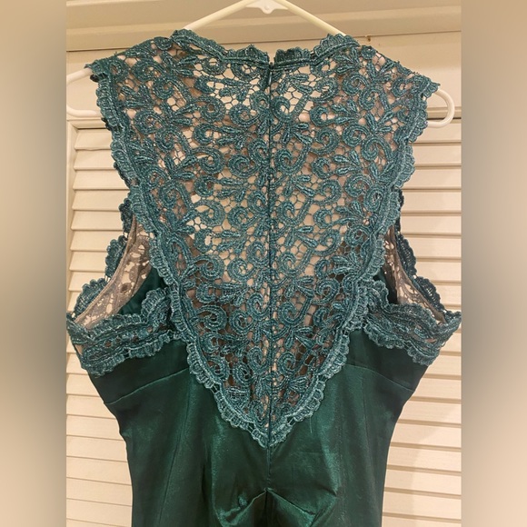 Emerald Green Gown - Picture 3 of 5